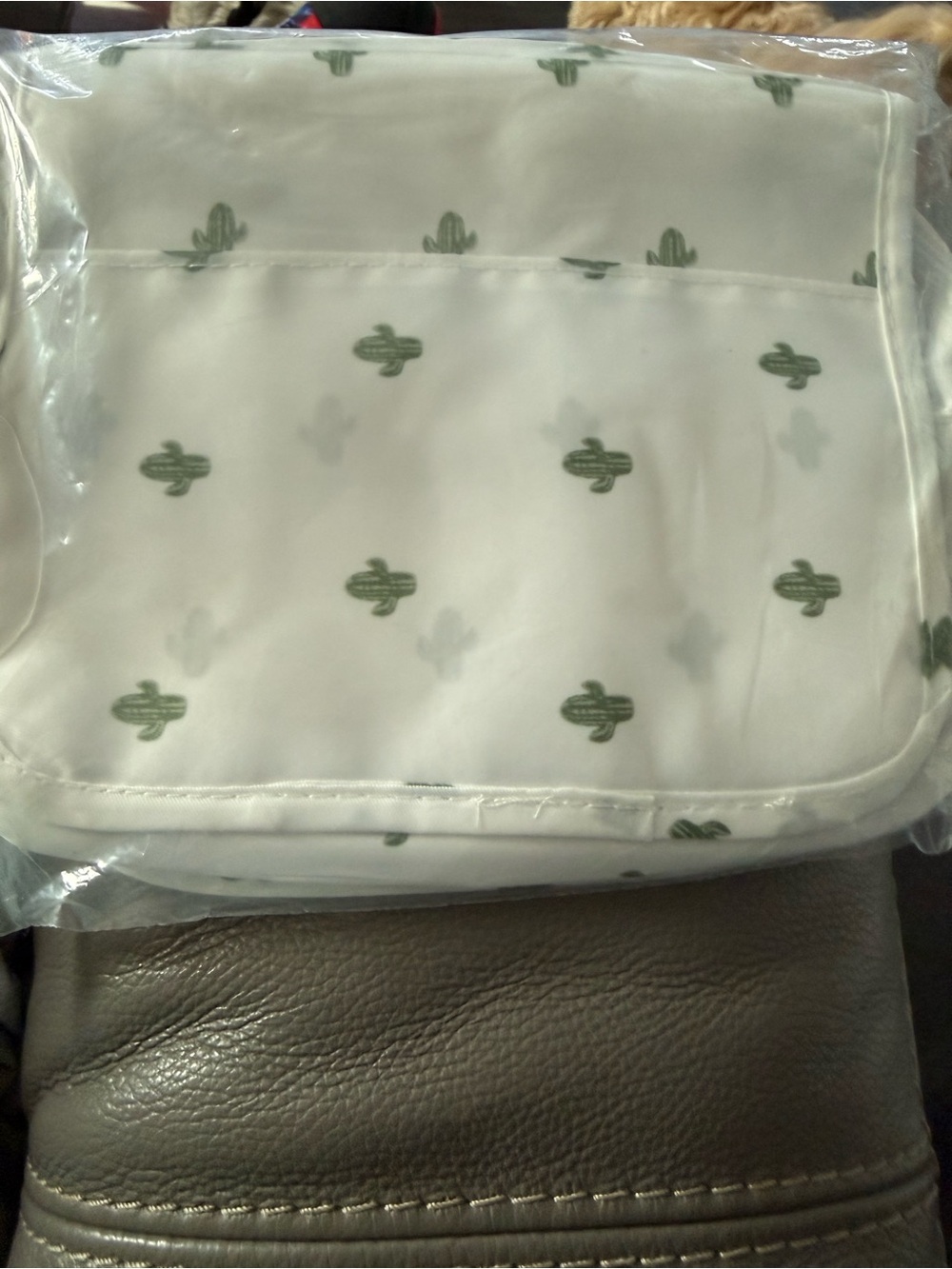 ravel White Travel Pouch with Green Cactus Print - Picture 4 of 6